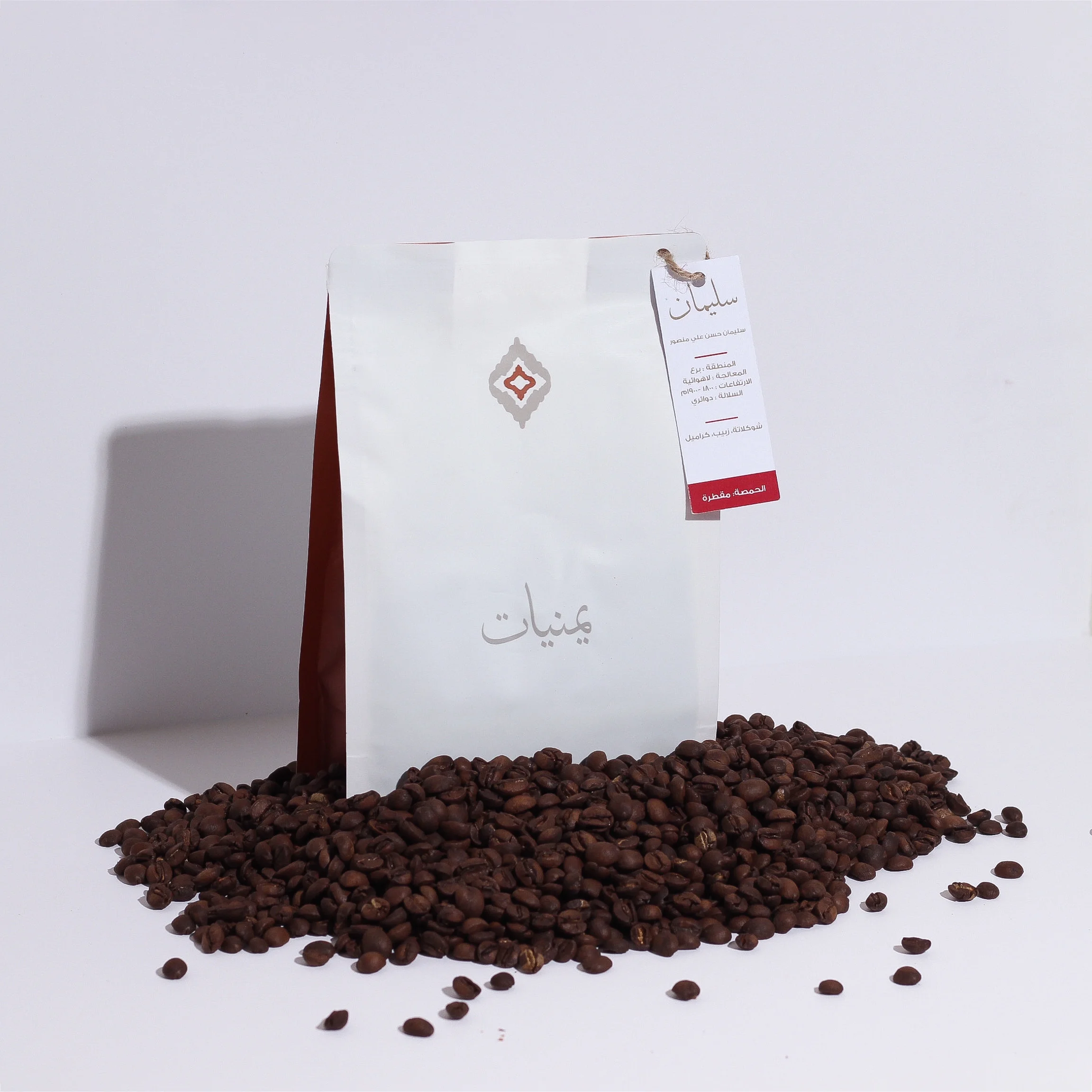 تصوير غلاف بن يمنيات من فريق فلوزوم لمواقع التواصل الاجتماعي